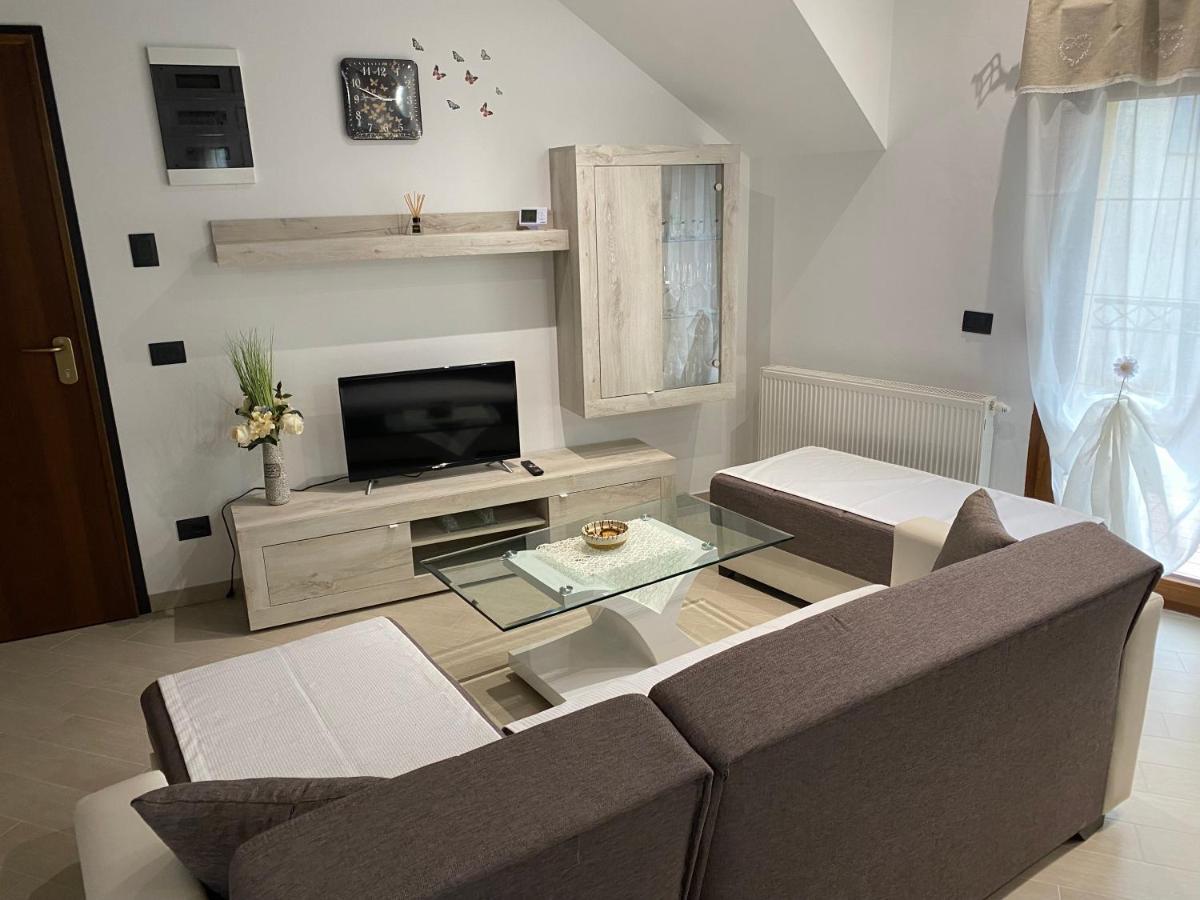 Apartman Galerija Огулин Екстериор снимка