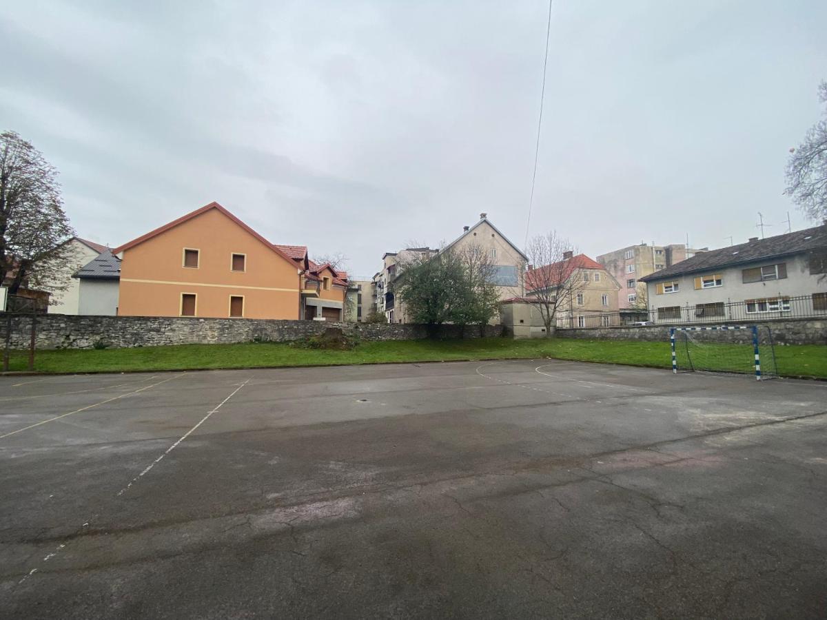 Apartman Galerija Огулин Екстериор снимка